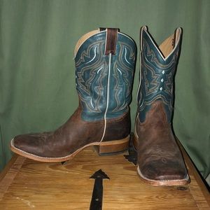 Cowboy boots.  Men’s